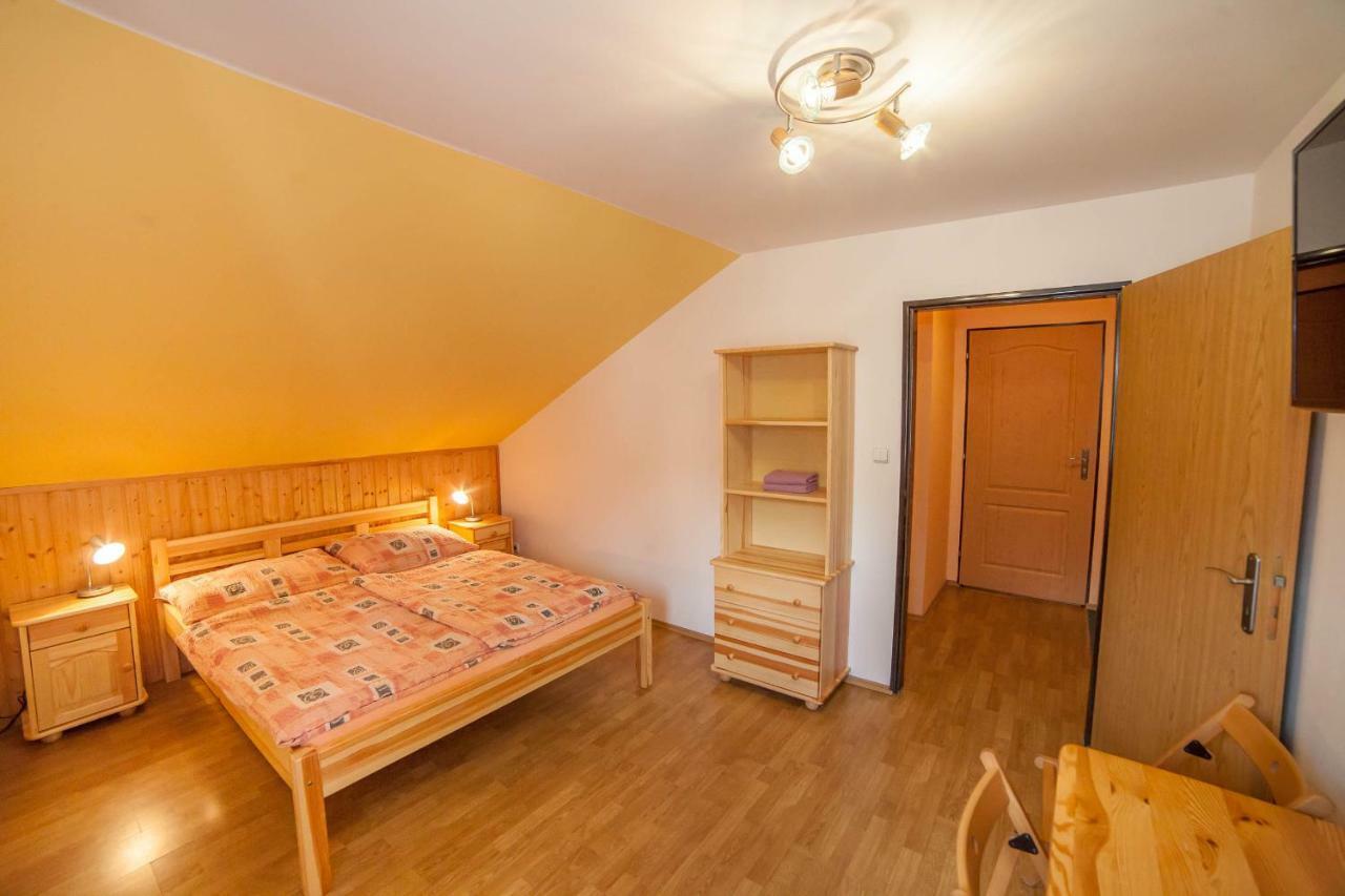 Penzion Na Rozcesti Janov nad Nisou Exterior photo